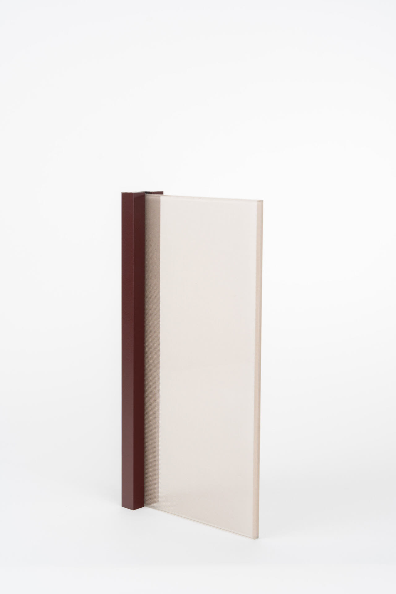 Muestra de vidrio laminado con perfil de aluminio Pernia