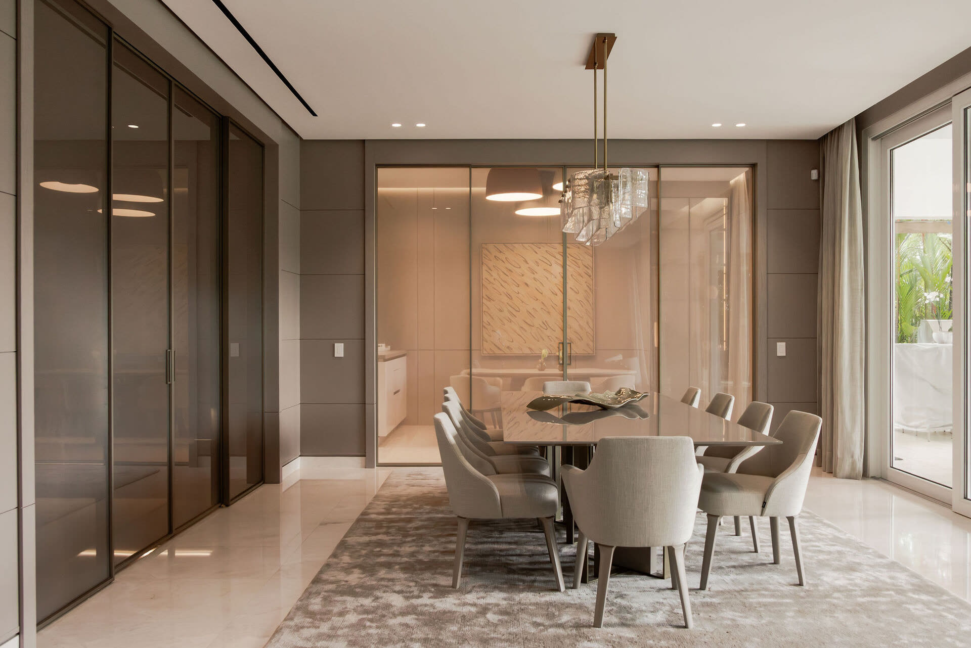 Proyecto Fairways — puertas de vidrio en comedor Pernia Glass